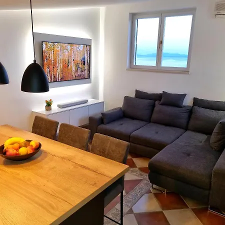 Guest house Lusi Brela