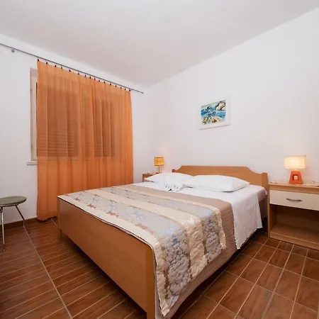 Lusi Guest house Brela
